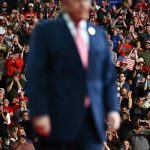 Trump aplaza hasta después de las elecciones de EU ayuda al diésel para agricultores